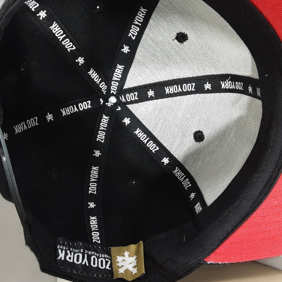 Hat - Picture 4 of 6